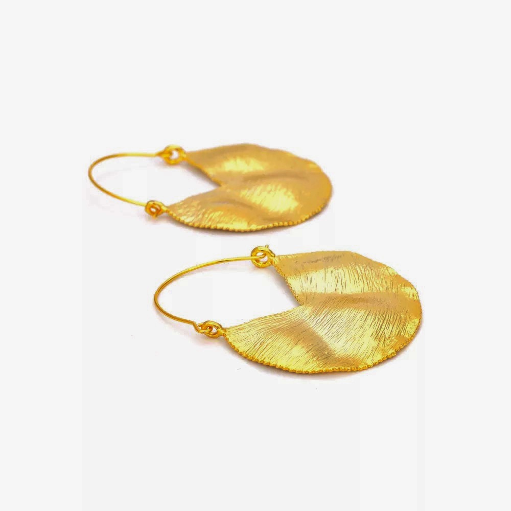 🍋2/$30 New Zara Etched Semicircle Hoops - Picture 6 of 7